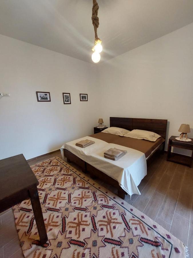 Guest House Gorani Berat Exterior photo