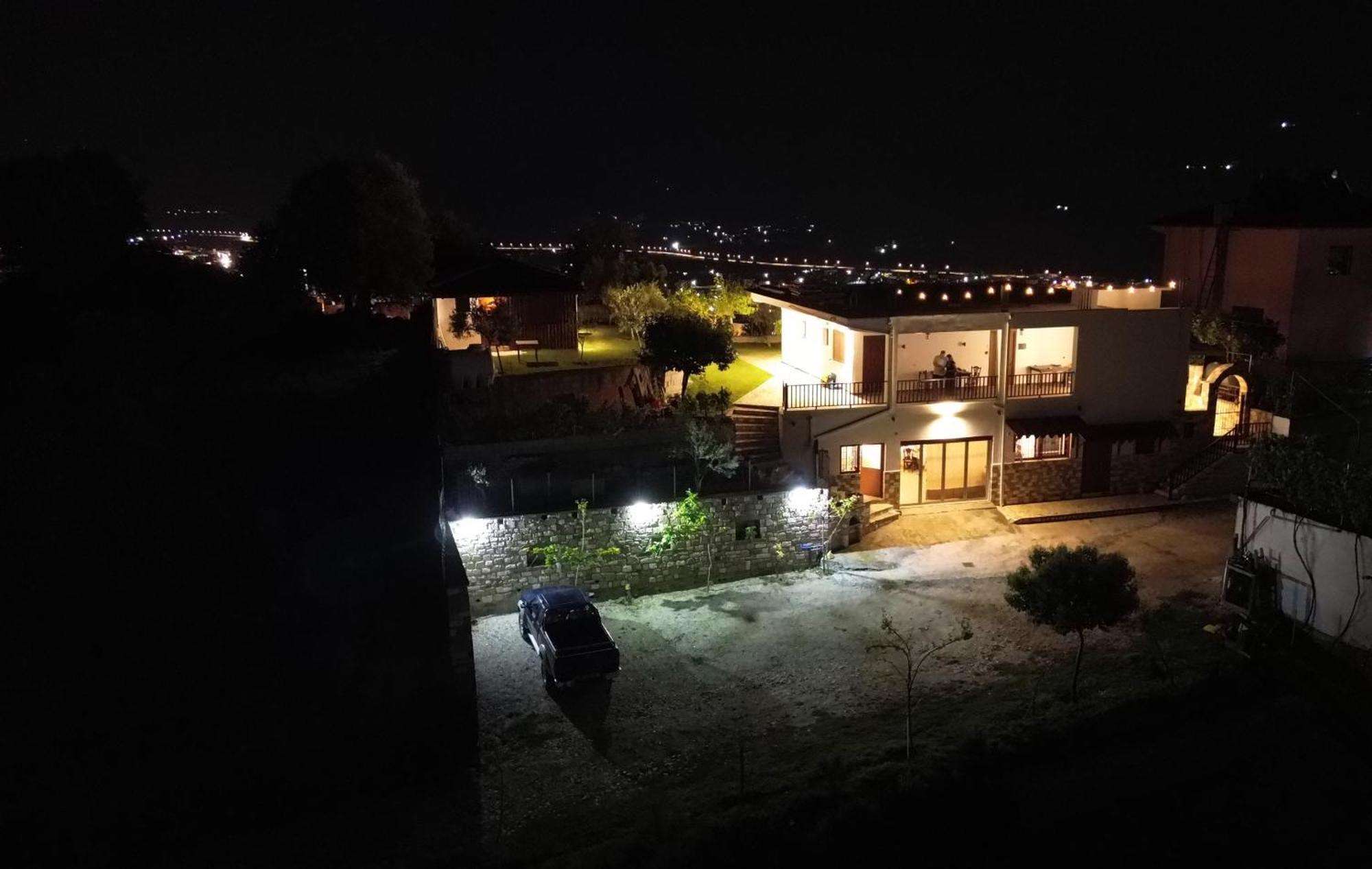 Guest House Gorani Berat Exterior photo